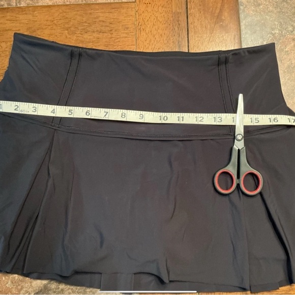 Lululemon women’s size 8 Black Athletic Tennis Skort - Picture 7 of 9